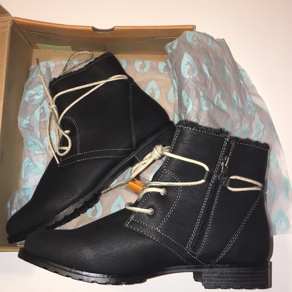 *SALE* Sporto Jillian Lace-Up Booties Black - Picture 3 of 3